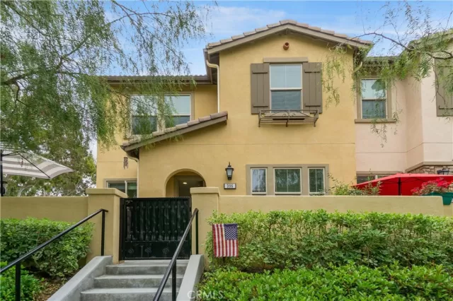 MLS: PW23095274 Condo For Sale