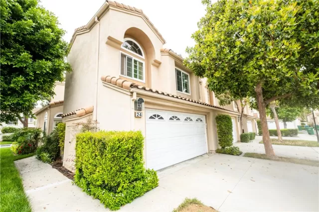 MLS: PW23097313 Condo For Sale