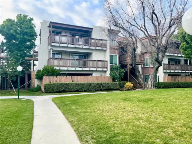 MLS: PW23100085 Condo For Sale