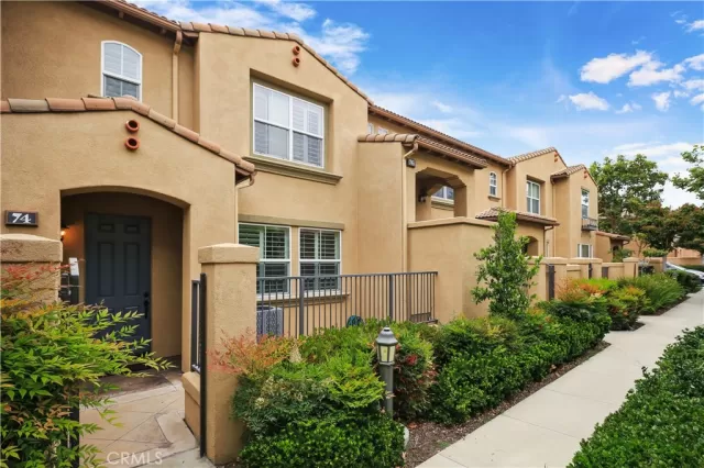 MLS: PW23101058 Condo For Sale