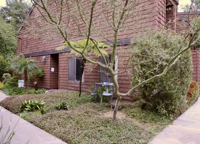 MLS: PW23101501 Condo For Sale