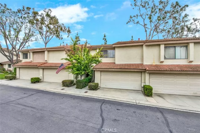 MLS: PW23102339 Condo For Sale