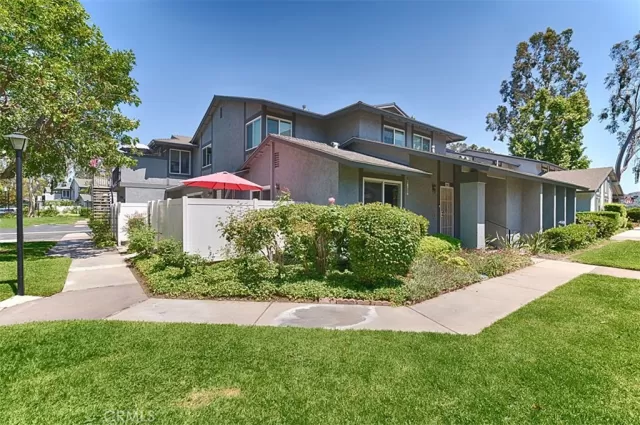 MLS: PW23103167 Condo For Sale