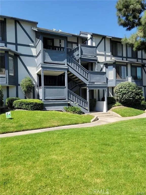 MLS: PW23104239 Condo For Sale