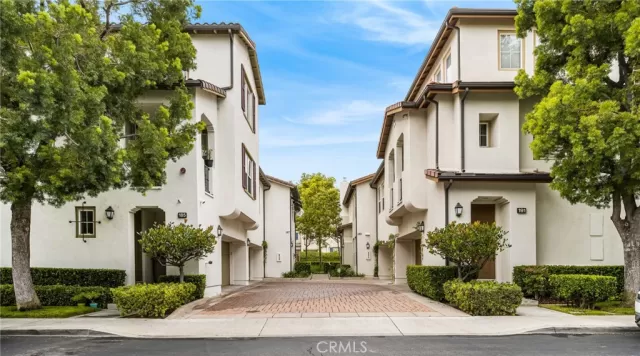 MLS: PW23105408 Condo For Sale