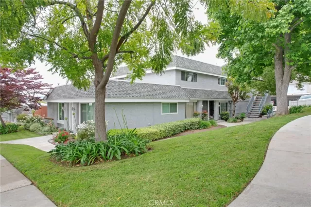 MLS: PW23105555 Condo For Sale