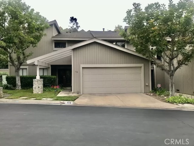 MLS: PW23106039 Condo For Sale