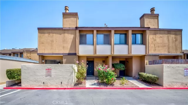 MLS: PW23110704 Condo For Sale