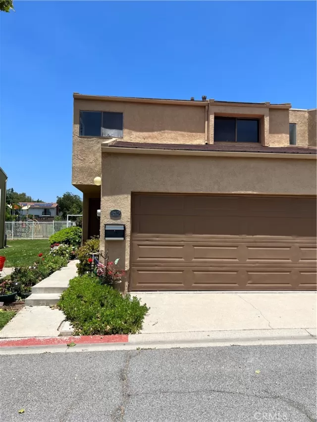 MLS: PW23110909 Condo For Sale