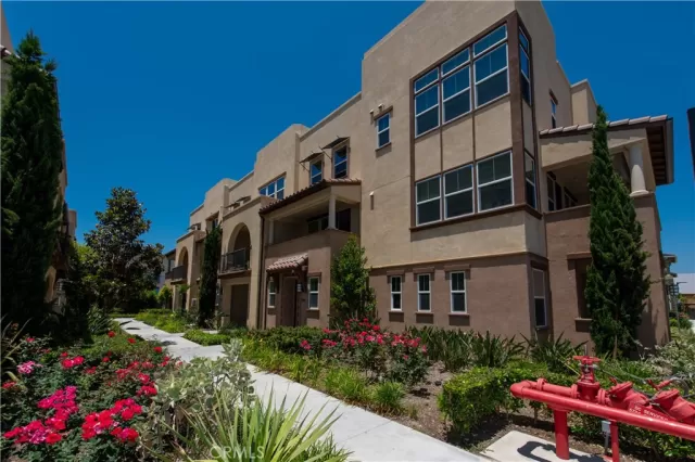 MLS: PW23112271 Condo For Sale