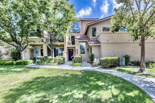 MLS: PW23116287 Condo For Sale