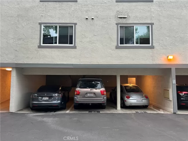 MLS: PW23118587 Condo For Sale