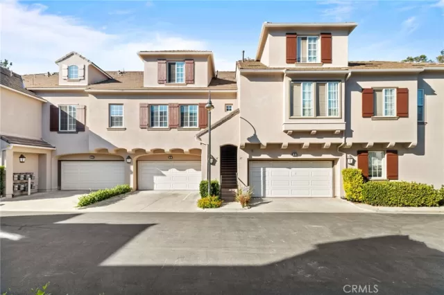 MLS: PW23120709 Condo For Sale