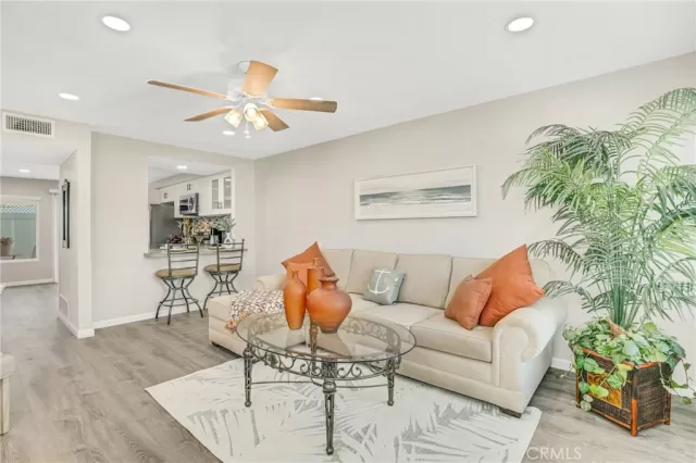 MLS: PW23129924 Condo For Sale