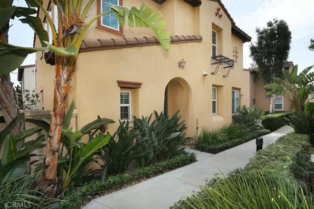 MLS: PW23132738 Condo For Sale