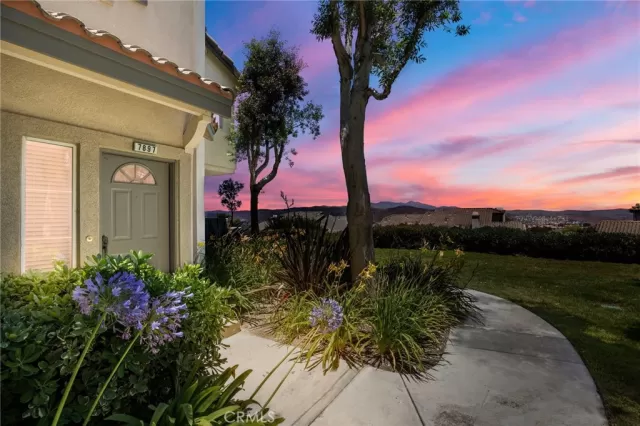 MLS: PW23133834 Condo For Sale