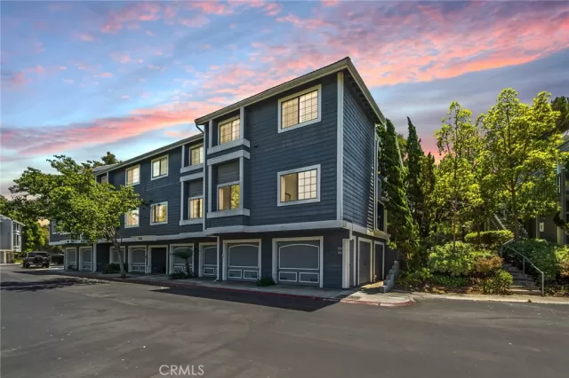 MLS: PW23135996 Condo For Sale