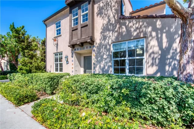 MLS: PW23137122 Condo For Sale