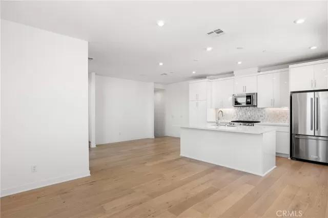 MLS: PW23143995 Condo For Sale