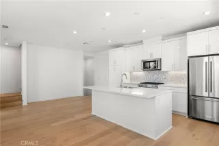 Photo #3: PW23143995 Listing 