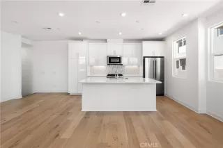 Photo #5: PW23143995 Listing 