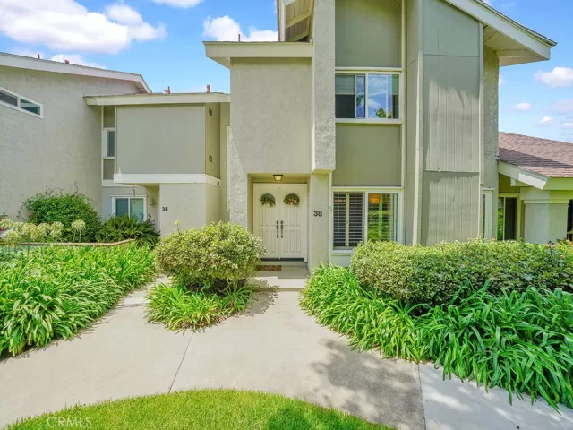 MLS: PW23148009 Condo For Sale