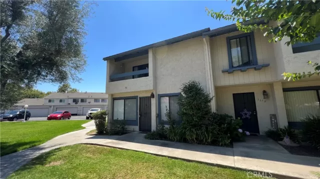 MLS: PW23150035 Condo For Sale