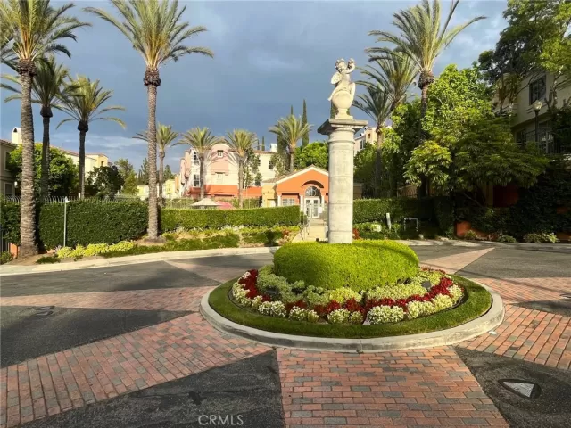 MLS: PW23152029 Condo For Sale