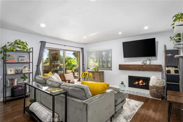 MLS: PW23156727 Condo For Sale