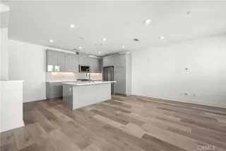 Photo #3: PW23157391 Listing 