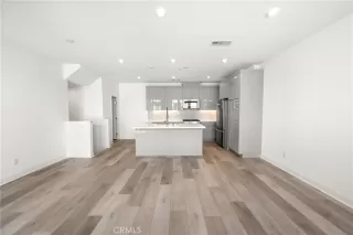 Photo #4: PW23157391 Listing 