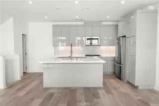 Photo #5: PW23157391 Listing 