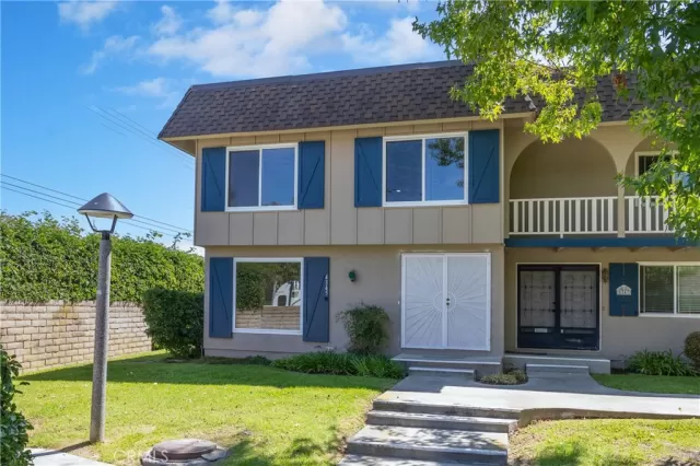 MLS: PW23159904 Condo For Sale