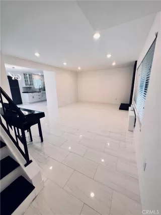 Photo #2: PW23166871 Listing 