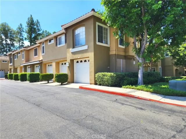 MLS: PW23168285 Condo For Sale