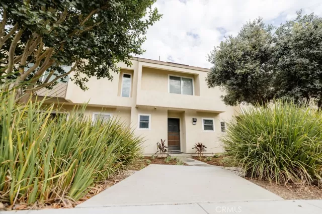 MLS: PW23169421 Condo For Sale