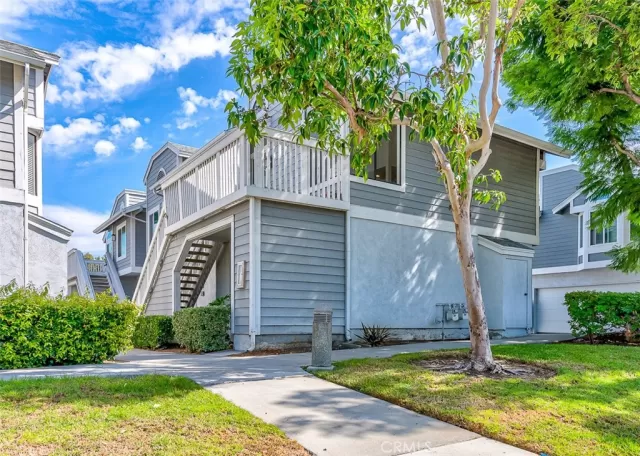 MLS: PW23170206 Condo For Sale