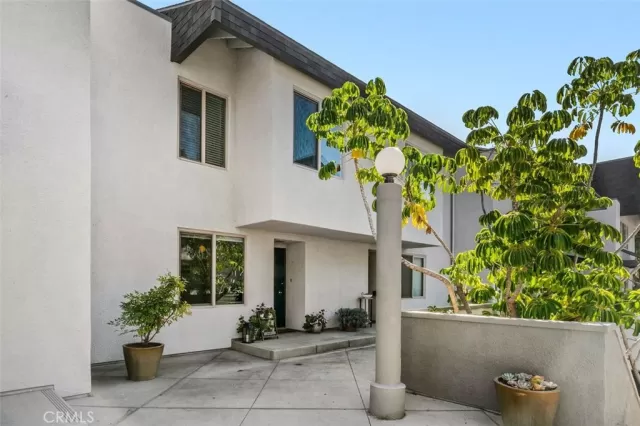 MLS: PW23174561 Condo For Sale