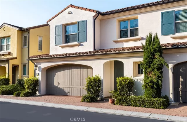 MLS: PW23179598 Condo For Sale