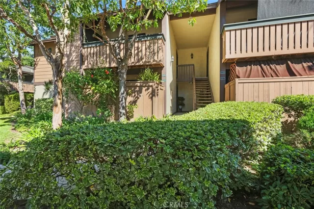 MLS: PW23180983 Condo For Sale