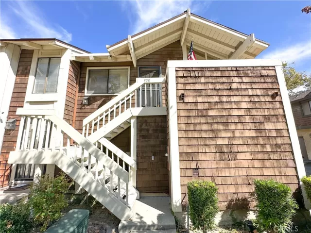 MLS: PW23182628 Condo For Sale