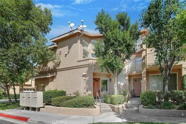 MLS: PW23185325 Condo For Sale