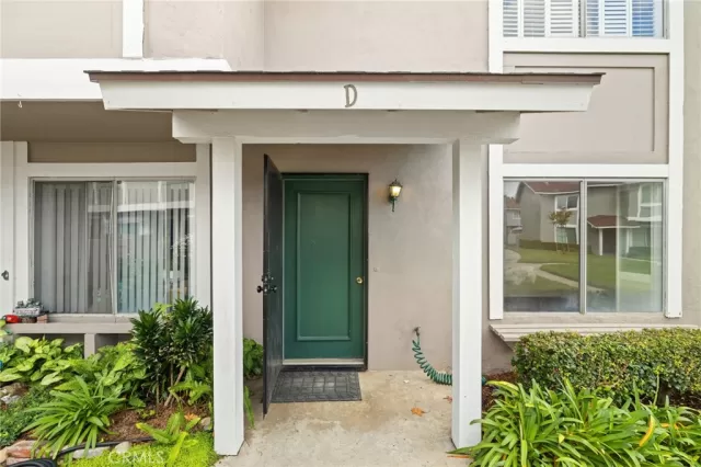 MLS: PW23190928 Condo For Sale