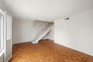 Photo #6: PW23190928 Listing 