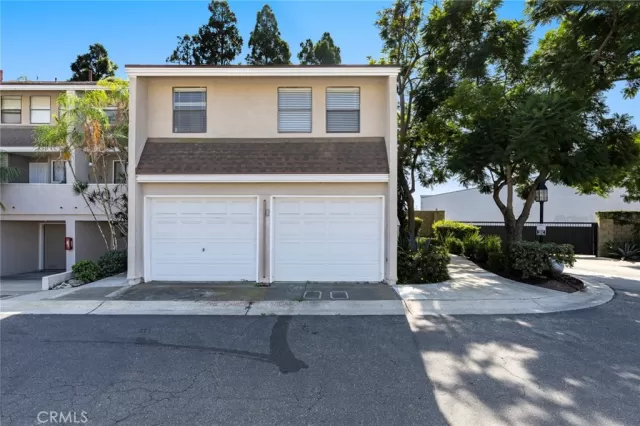 MLS: PW23196028 Condo For Sale