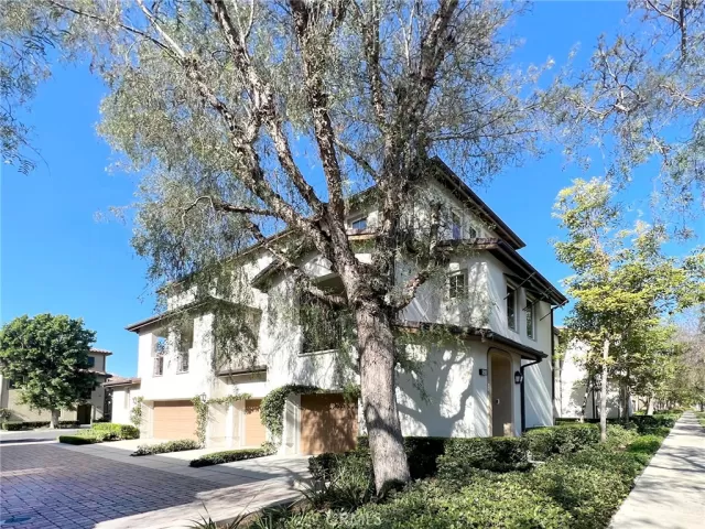 MLS: PW23196497 Condo For Sale