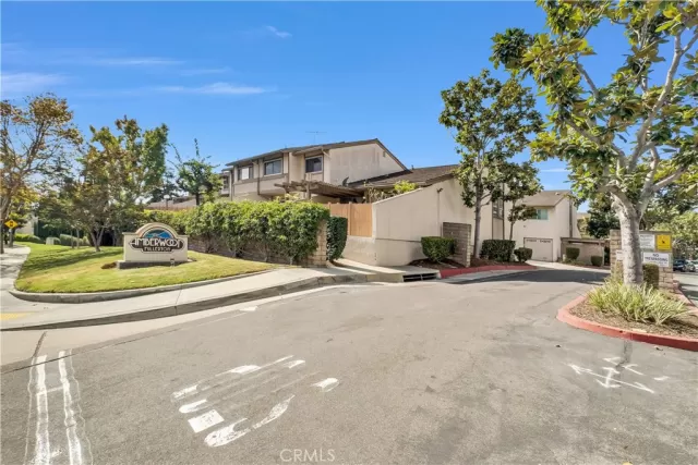 MLS: PW23197622 Condo For Sale