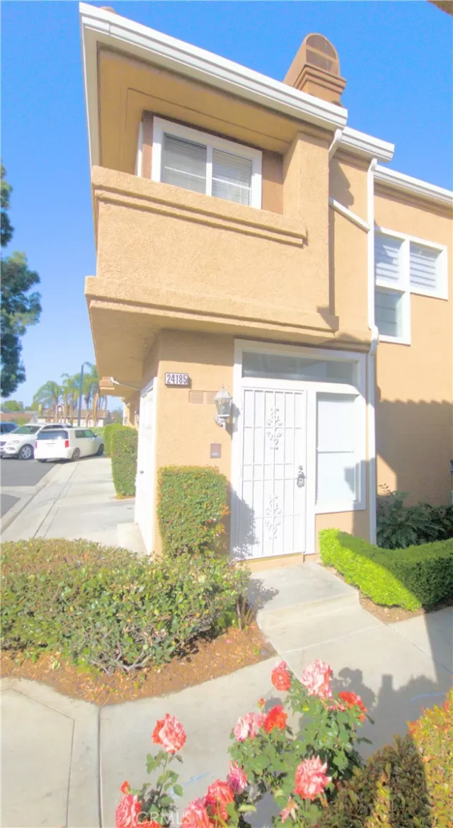 MLS: PW23198786 Condo For Sale