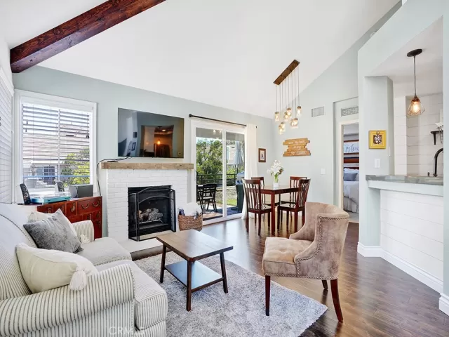 MLS: PW23202065 Condo For Sale