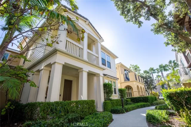 MLS: PW23202372 Condo For Sale